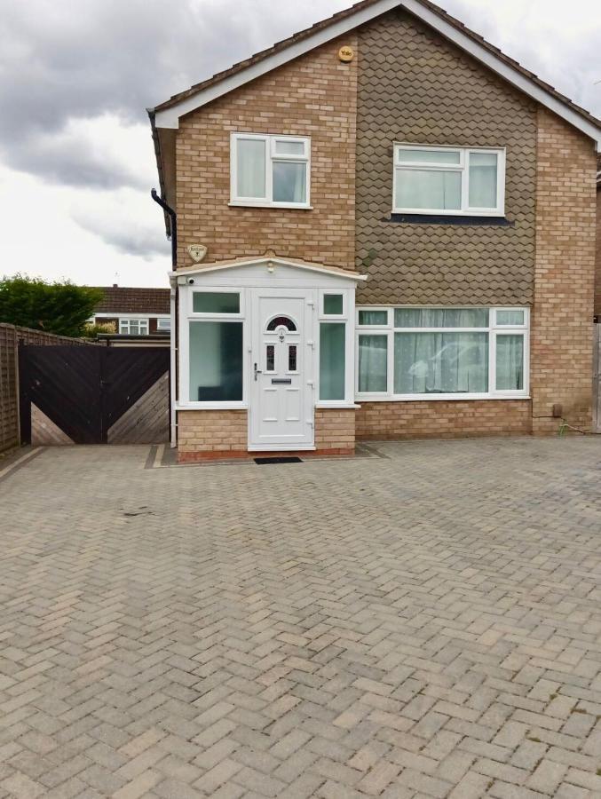 Beautiful House In Ruislip Hotel Northwood  Exterior foto